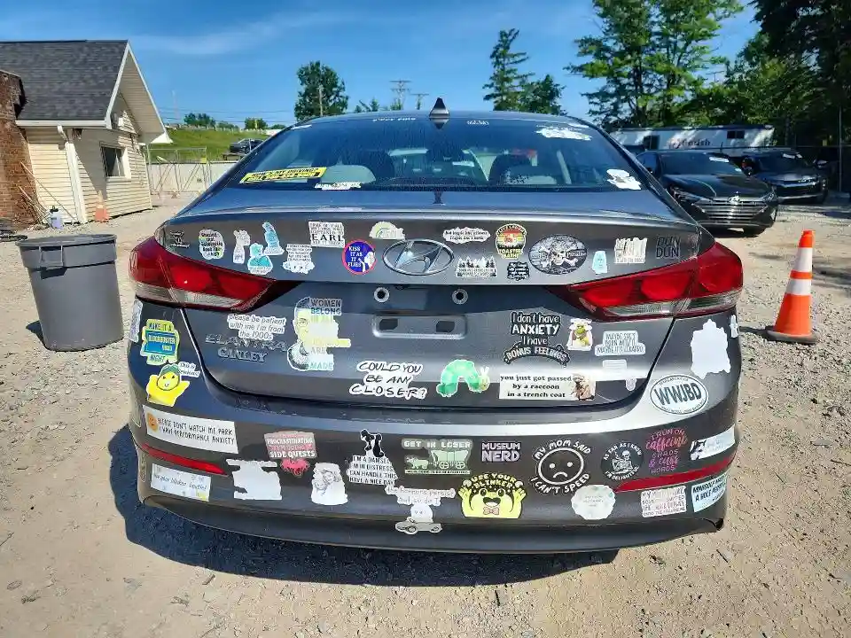 5NPD84LF9JH256384 2018 HYUNDAI ELANTRA VA-5