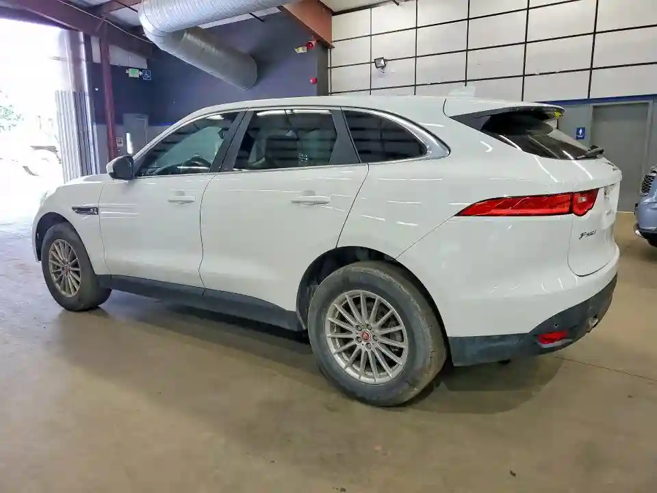 SADCS2FXXKA356710 2019 JAGUAR F-PACE-1