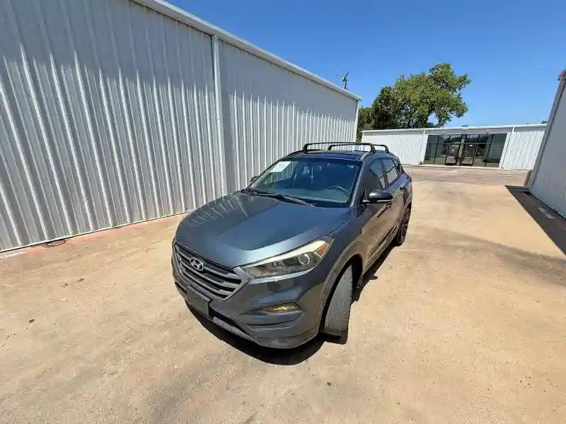 KM8J33A27HU501268 2017 HYUNDAI TUCSON-1