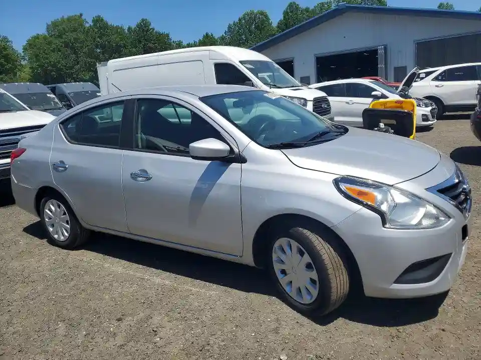3N1CN7AP3KL879649 2019 NISSAN VERSA-3