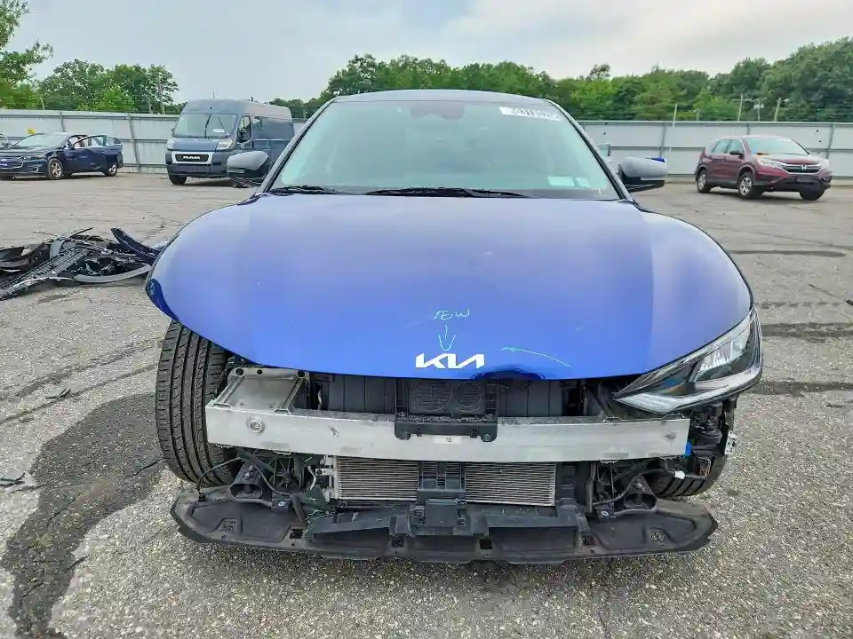KNDC34LA2R5214195 2024 KIA ALL OTHER-4