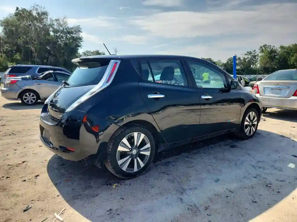 1N4AZ0CPXFC330826 2015 NISSAN LEAF-2