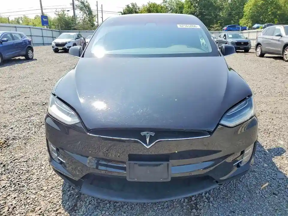 5YJXCDE28JF099953 2018 TESLA MODEL X-4