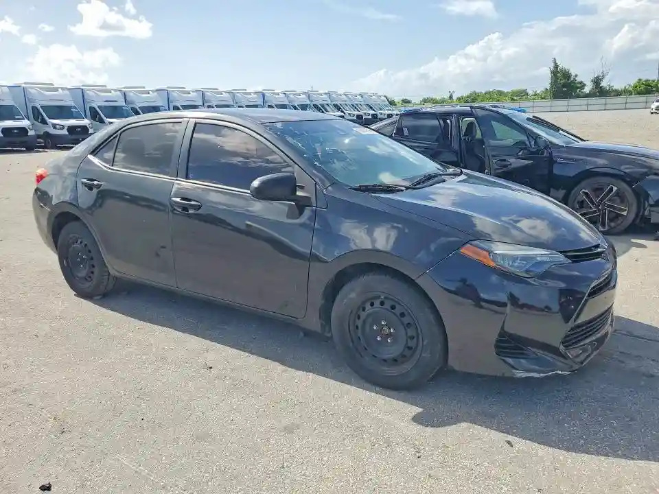 2T1BURHE2HC813469 2017 TOYOTA COROLLA-3