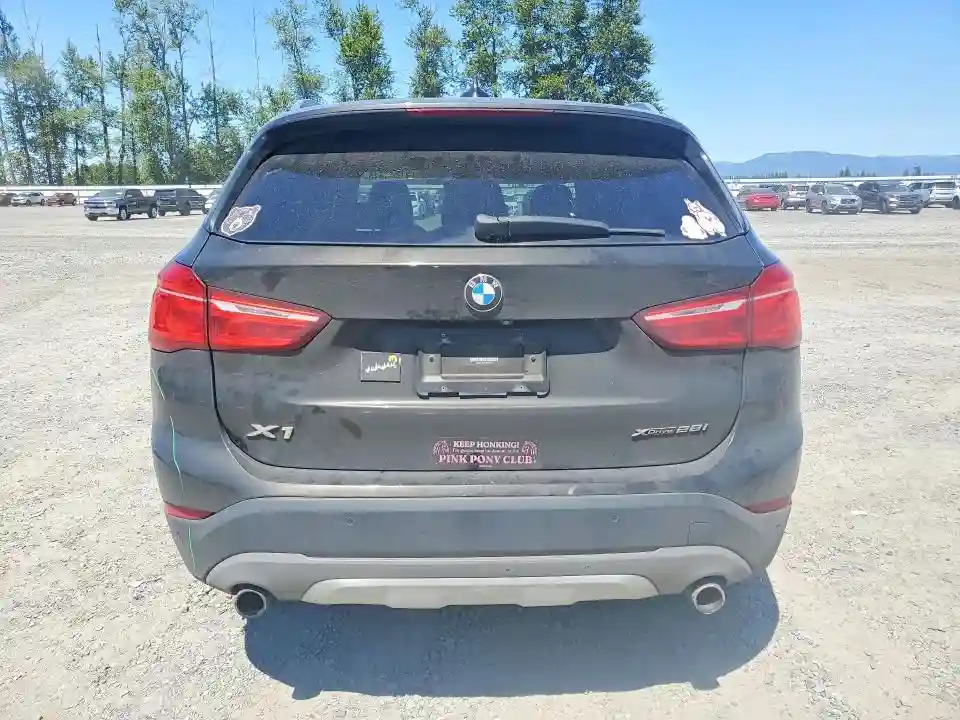 WBXHT3C3XJ3H30621 2018 BMW X1-5