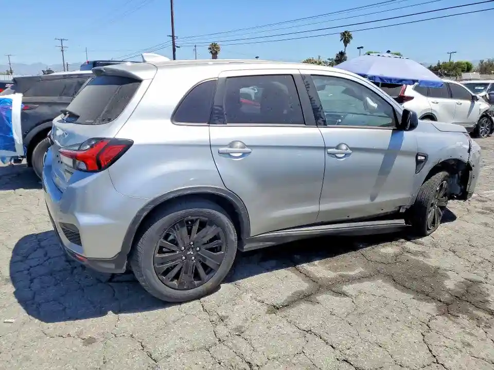 JA4ARUAU7TU011300 2026 MITSUBISHI OUTLANDER-2