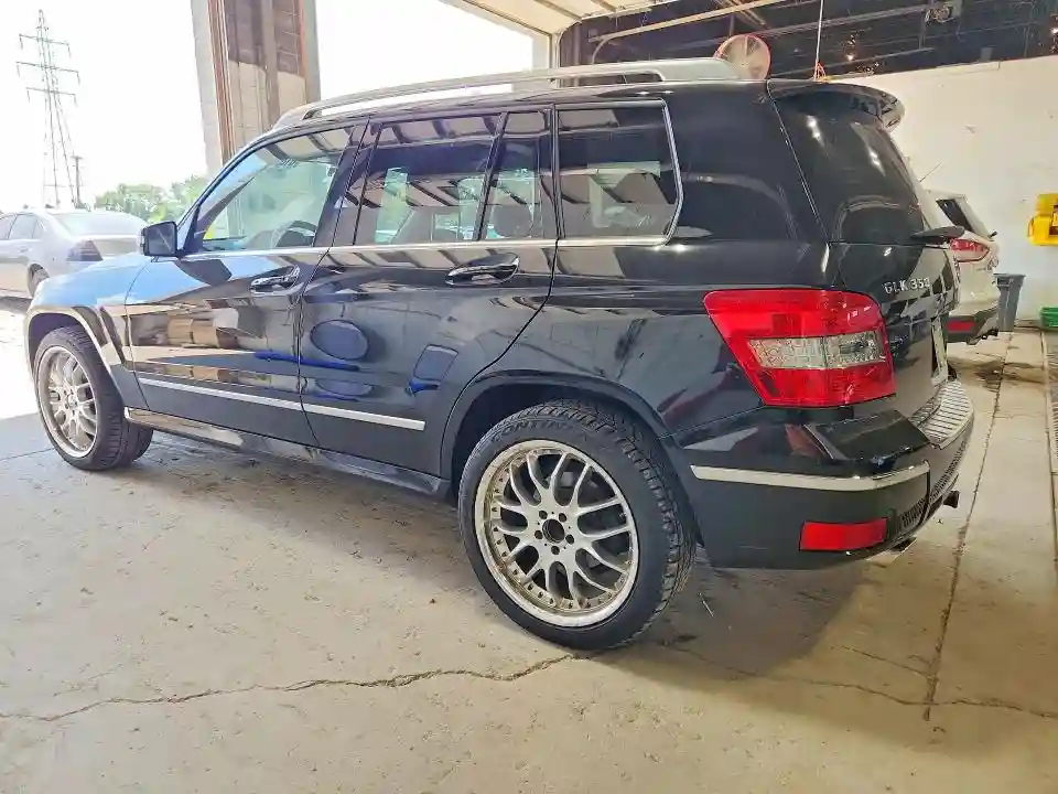 WDCGG8HBXBF641293 2011 MERCEDES-BENZ GLK-CLASS-1