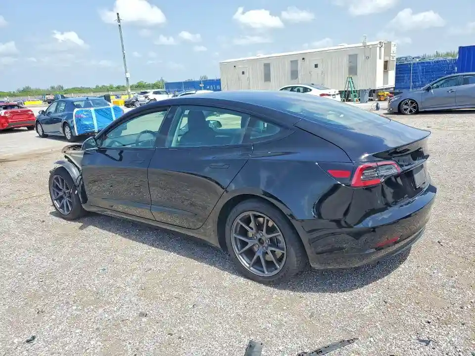 5YJ3E1EA0PF459479 2023 TESLA MODEL 3-1
