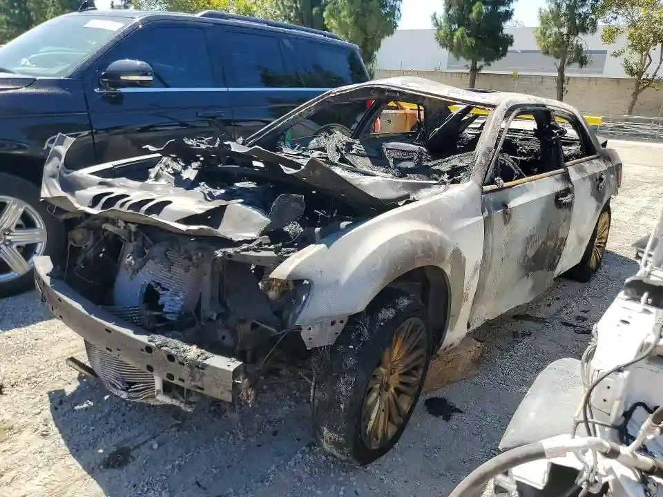 2C3CA6CT0BH560722 2011 CHRYSLER 300-0