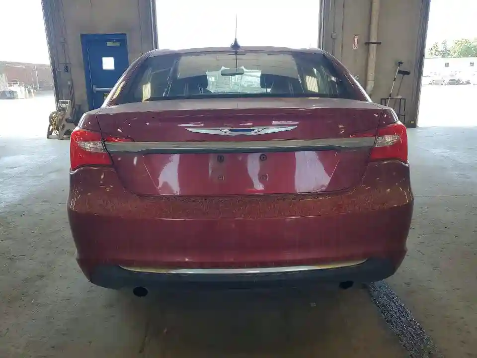 1C3BC2FG3BN581777 2011 CHRYSLER 200-5