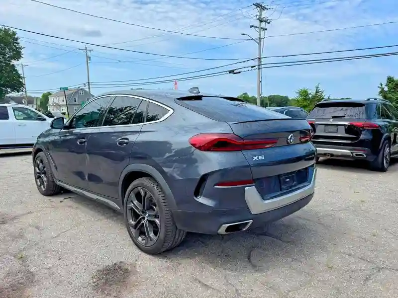5UXCY4C02M9D86075 2021 BMW X6-2