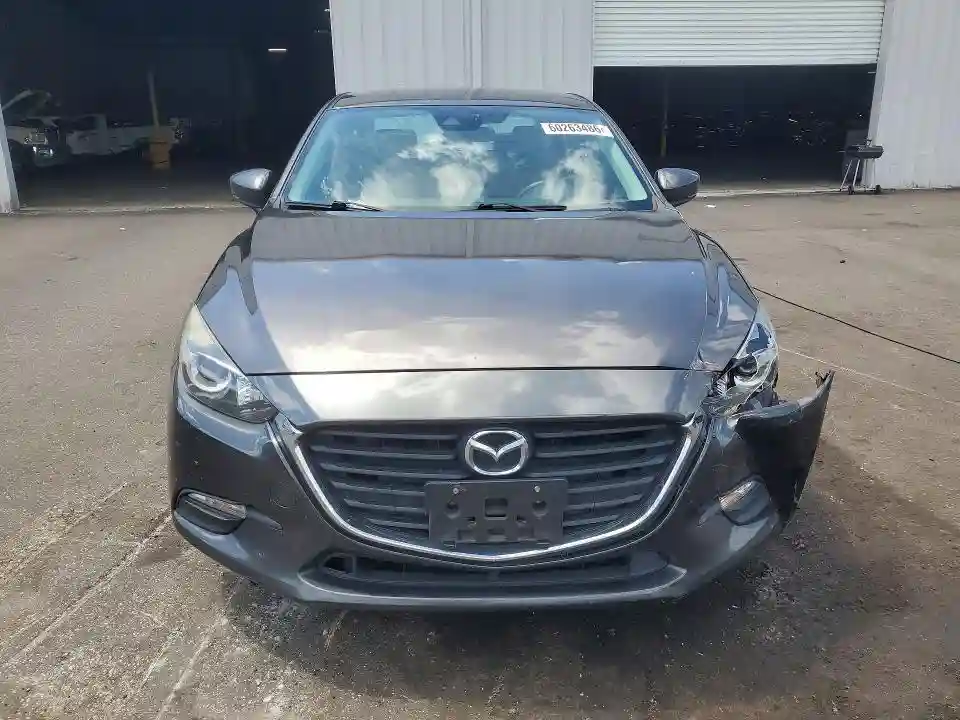 3MZBN1V35JM197259 2018 MAZDA 3-4