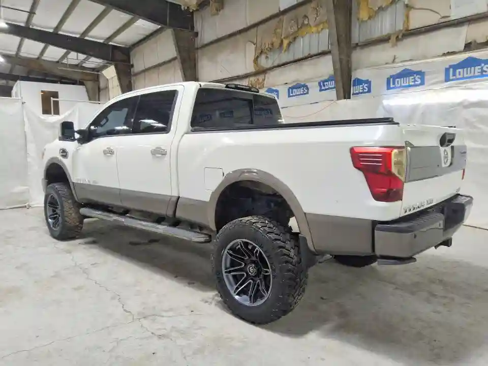 1N6BA1F46JN521358 2018 NISSAN TITAN-1
