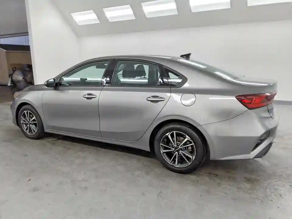 3KPF24AD7NE501513 2022 KIA FORTE-1