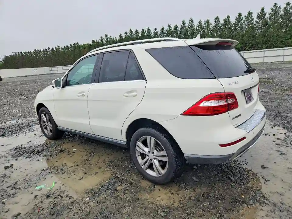 4JGDA5HB2DA195242 2013 MERCEDES-BENZ M-CLASS-1