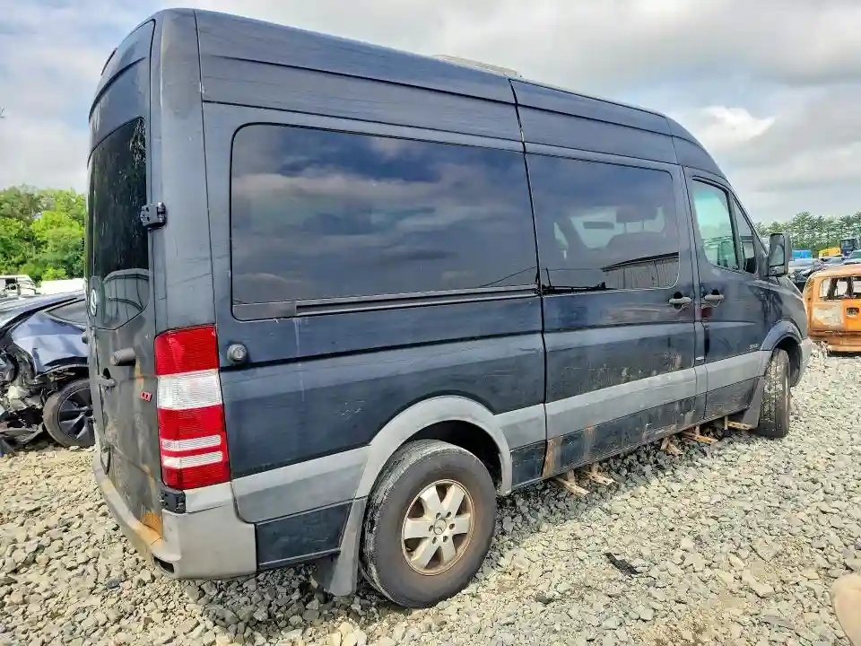 WDZPE7CCXA5478817 2010 MERCEDES-BENZ SPRINTER-2
