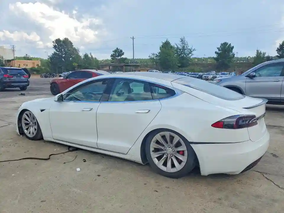 5YJSA1E40KF330376 2019 TESLA MODEL S-1