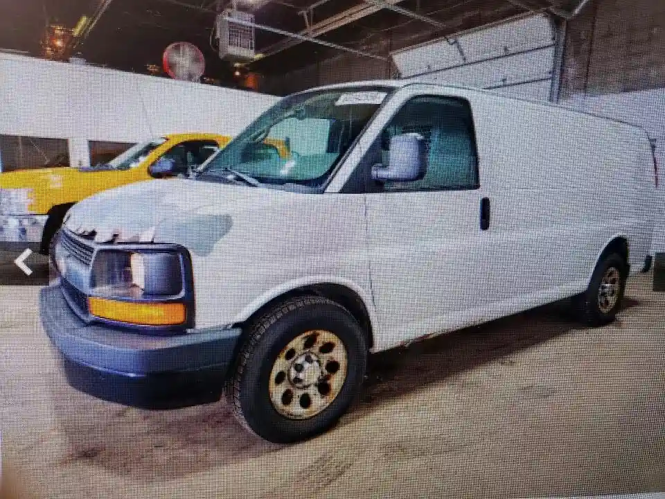 1GCSGAF49B1183352 2011 CHEVROLET EXPRESS G1-0