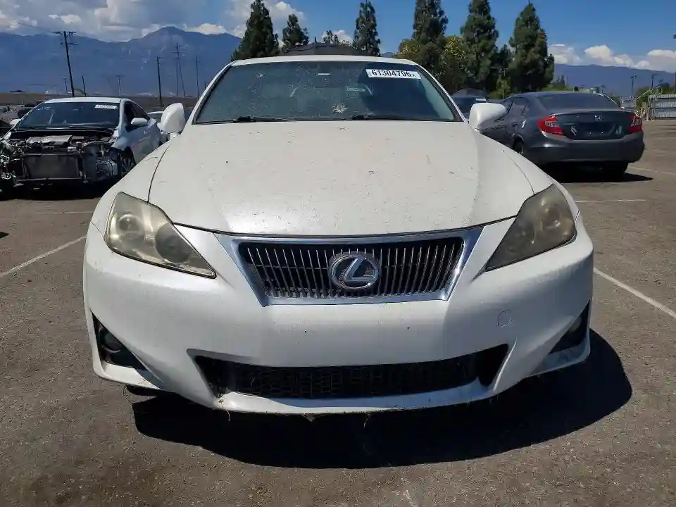 JTHBF5C20B5144279 2011 LEXUS IS-4