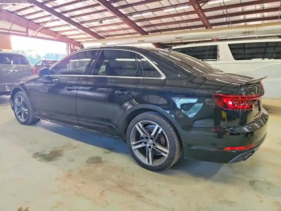 WAULMAF40JA043327 2018 AUDI A4-1