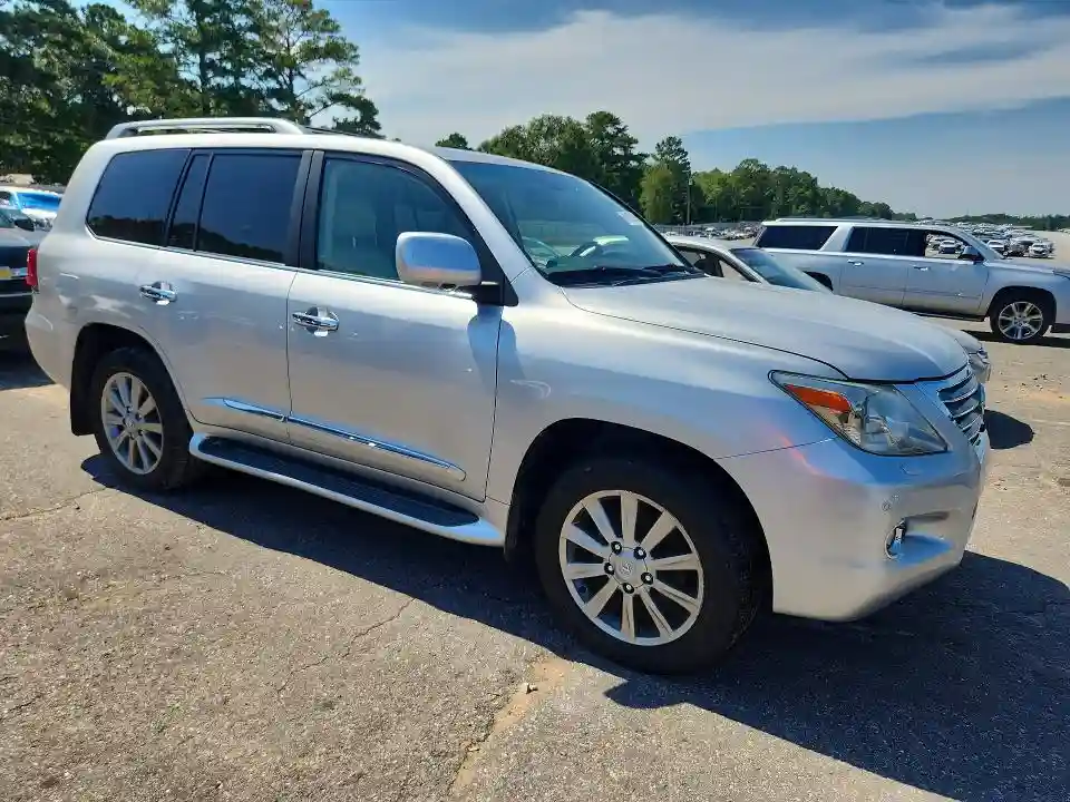 JTJHY7AX6A4055107 2010 LEXUS LX570-3