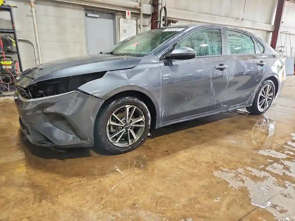3KPF24AD8PE574134 2023 KIA FORTE LXS-0