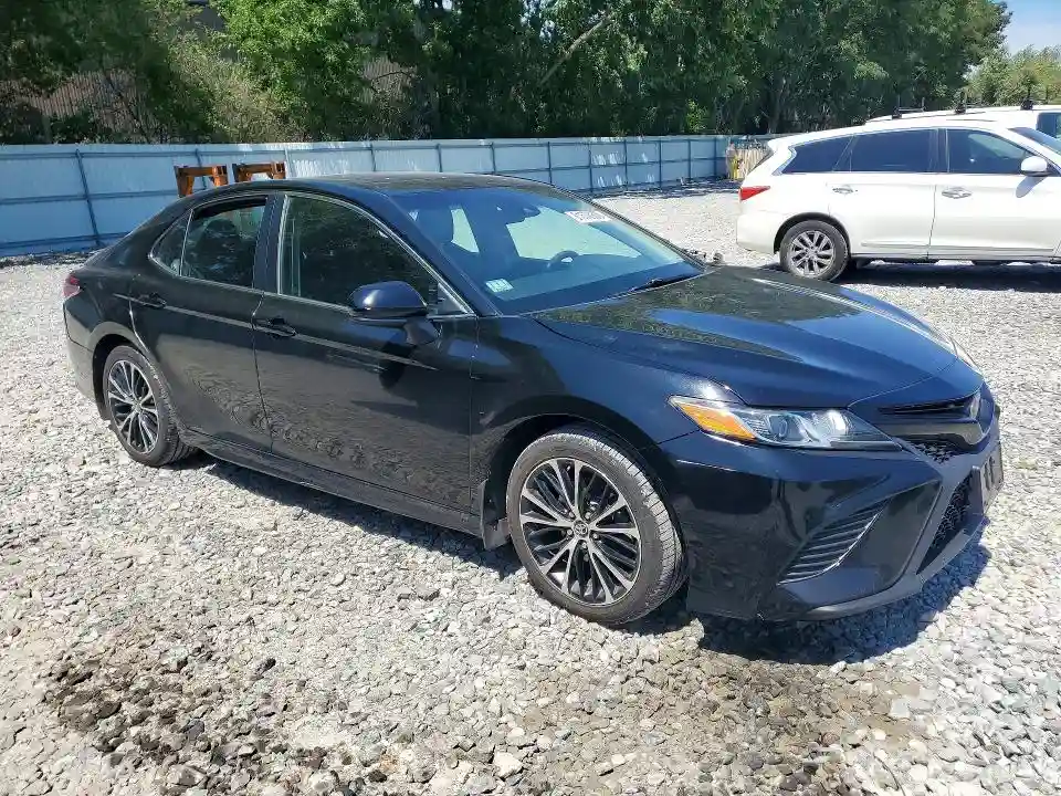 4T1B11HK0JU624596 2018 TOYOTA CAMRY-3