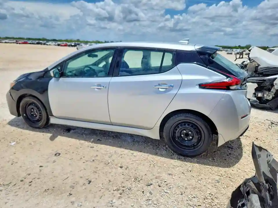 1N4AZ1BV1MC552531 2021 NISSAN LEAF-1