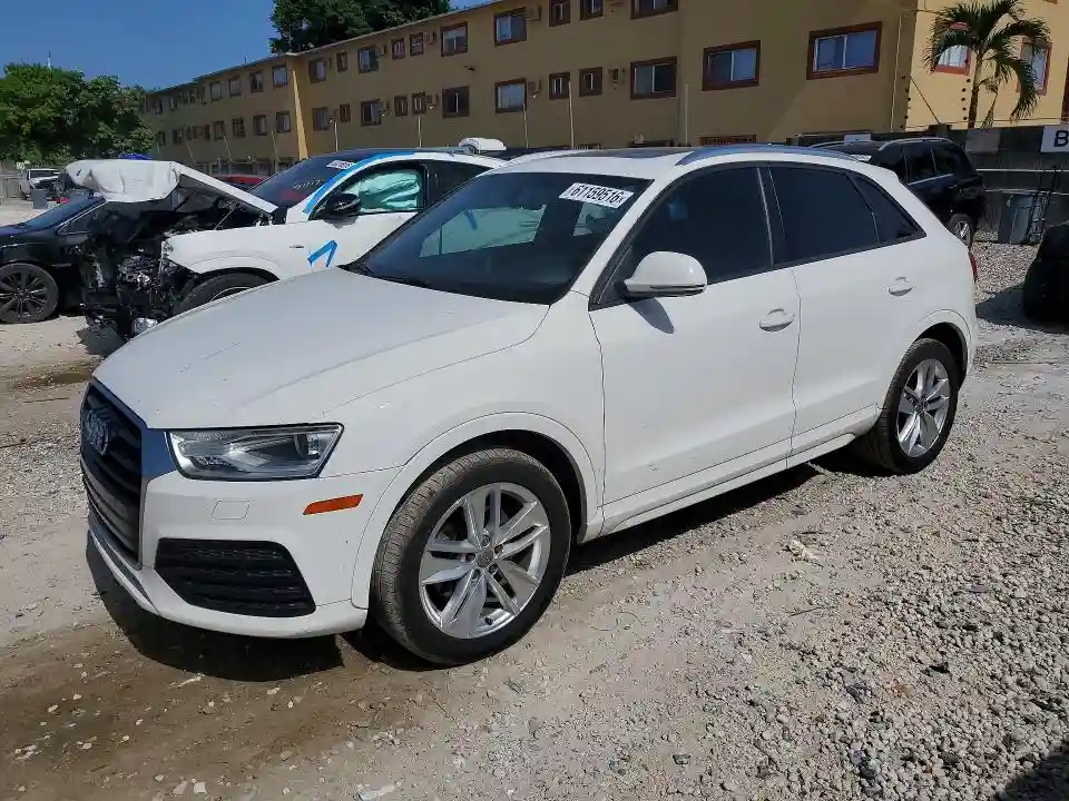 WA1BCCFS9JR014593 2018 AUDI Q3-0