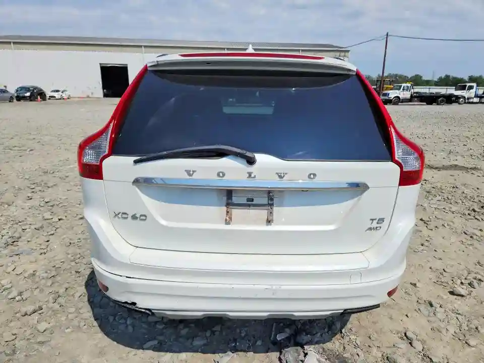 YV4612RM5G2790805 2016 VOLVO XC60-5