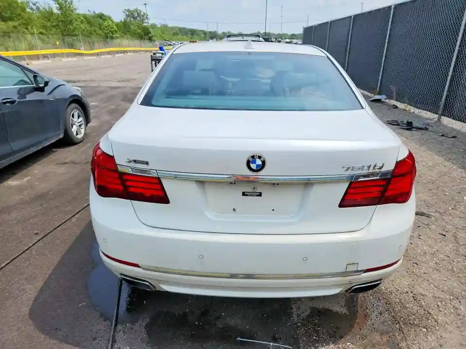 WBAYF8C54DDE59036 2013 BMW 7 SERIES-5