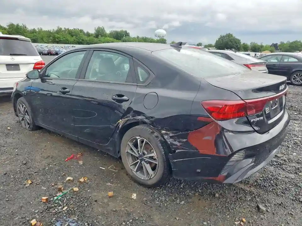 3KPF24AD2NE438966 2022 KIA FORTE-1
