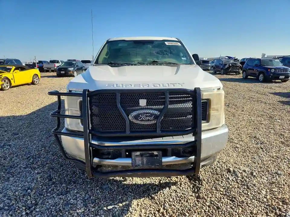 1FT8W3BT7HEF13013 2017 FORD F350-4
