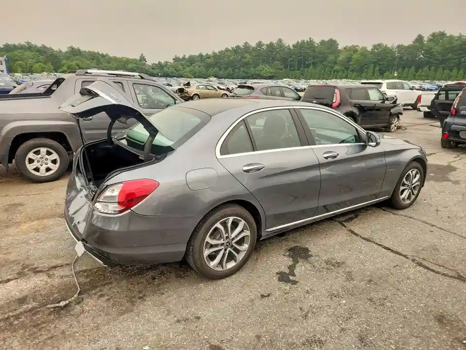 55SWF4KB6HU233438 2017 MERCEDES-BENZ C-CLASS-2