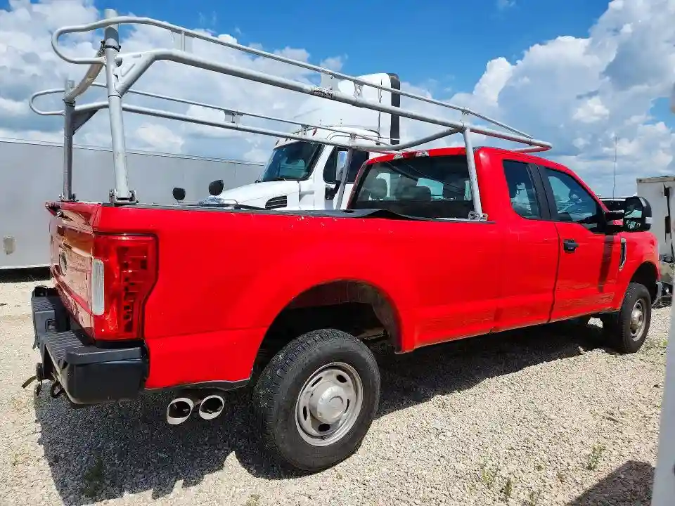 1FT8X3BT5HED11042 2017 FORD F350-2