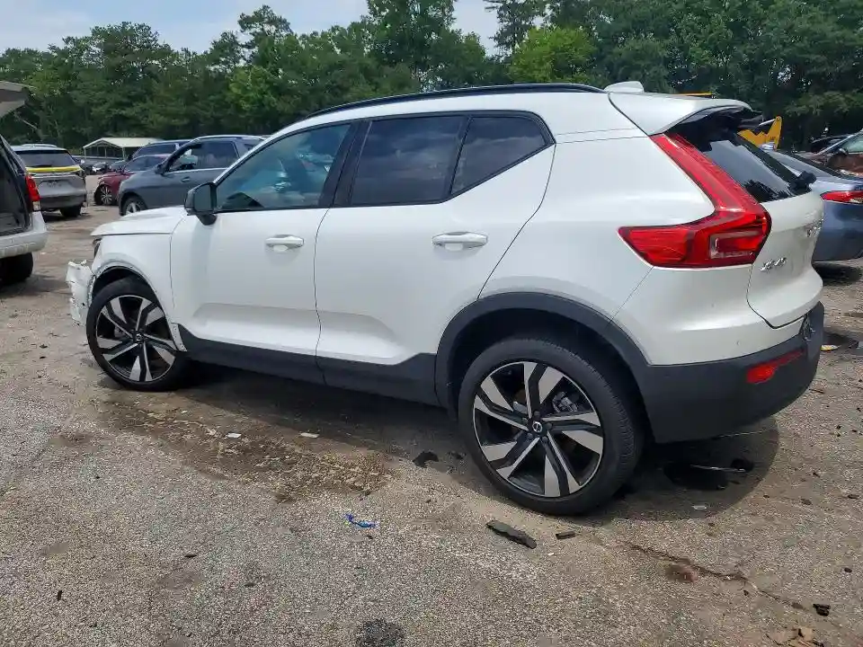 YV4L12UX0P2937438 2023 VOLVO XC40-1