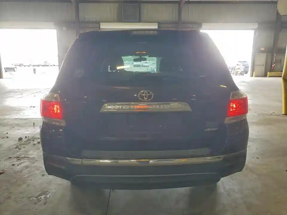 5TDBK3EH3BS065444 2011 TOYOTA HIGHLANDER-5