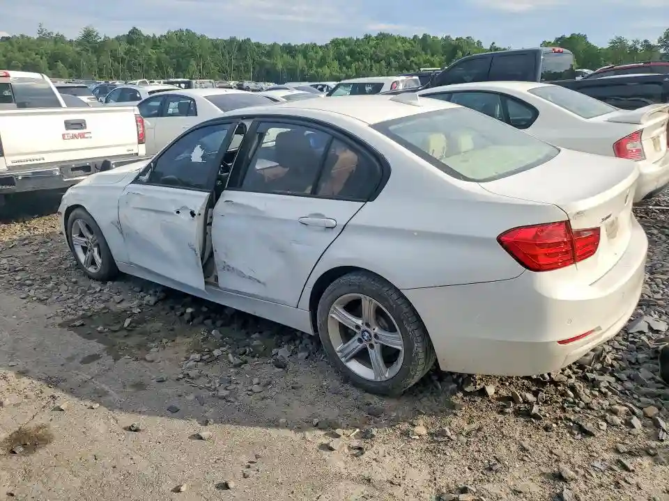 WBA3B5C51DF591077 2013 BMW 3 SERIES-1