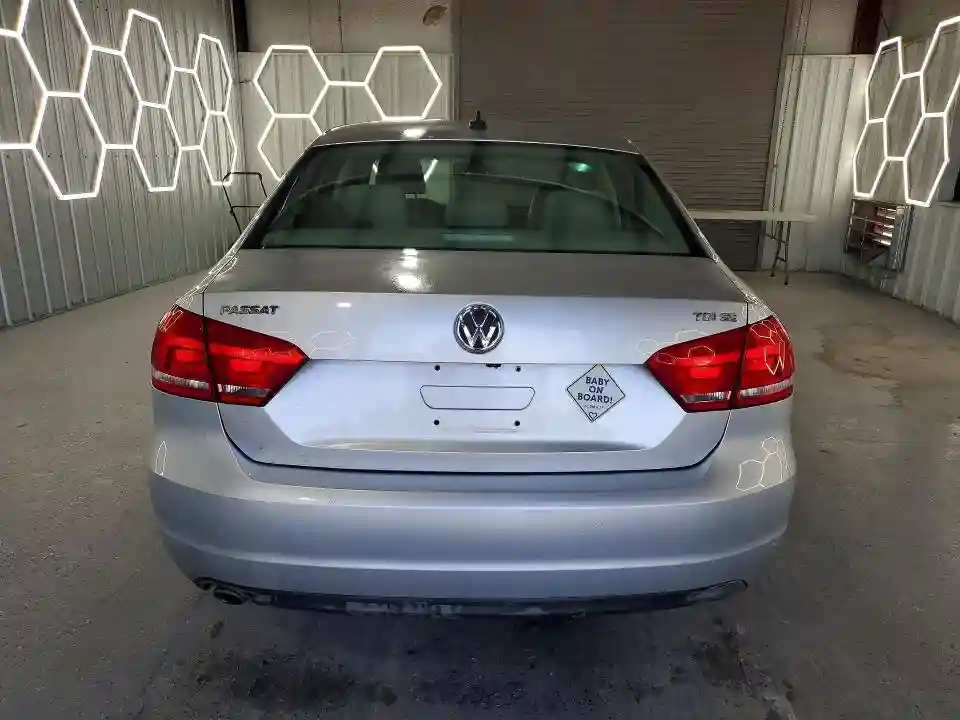 1VWBN7A34EC024462 2014 VOLKSWAGEN PASSAT-5