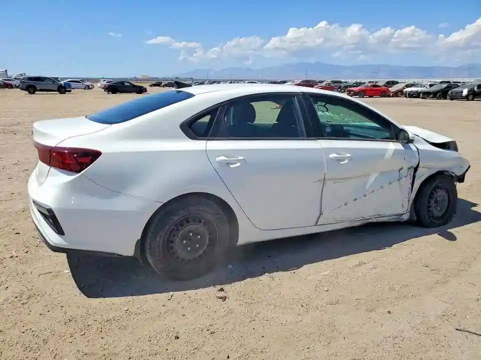 3KPF24AD4ME265319 2021 KIA FORTE-2