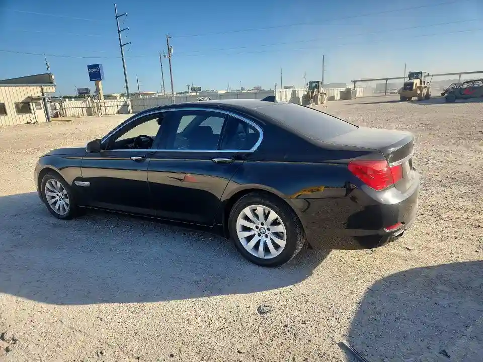 WBAKC6C54AC393699 2010 BMW 7 SERIES-1