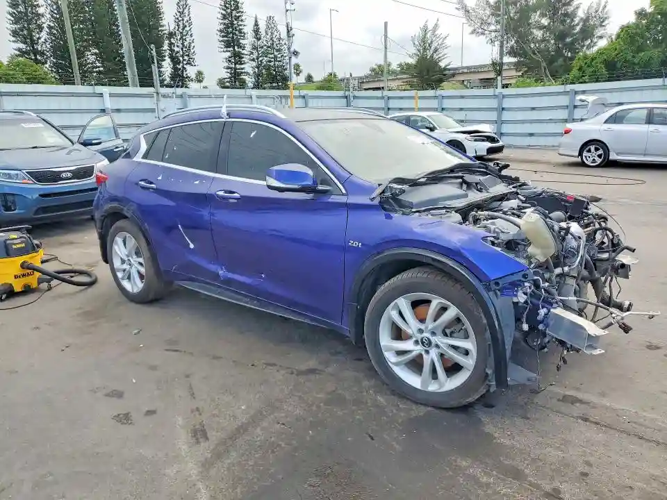 SJKCH5CP9KA011293 2019 INFINITI QX30-3