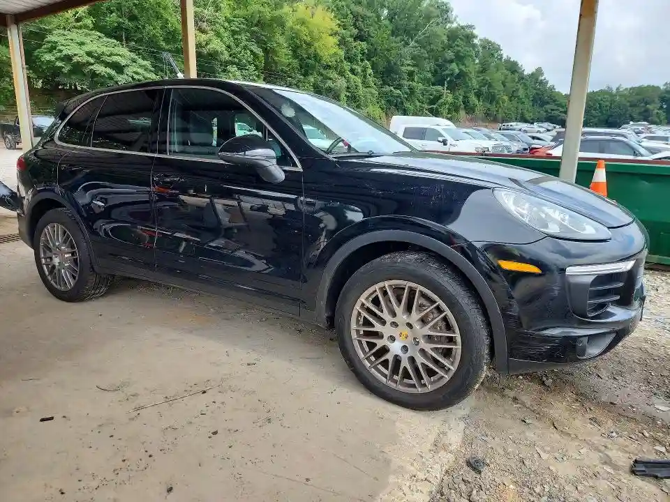 WP1AA2A27GKA37928 2016 PORSCHE CAYENNE-3