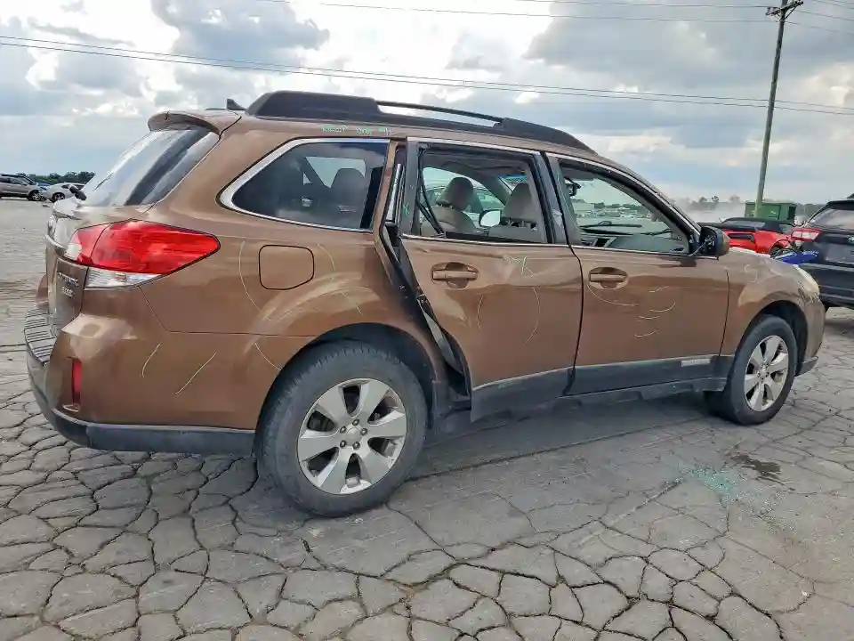 4S4BRBKC9B3344568 2011 SUBARU OUTBACK-2