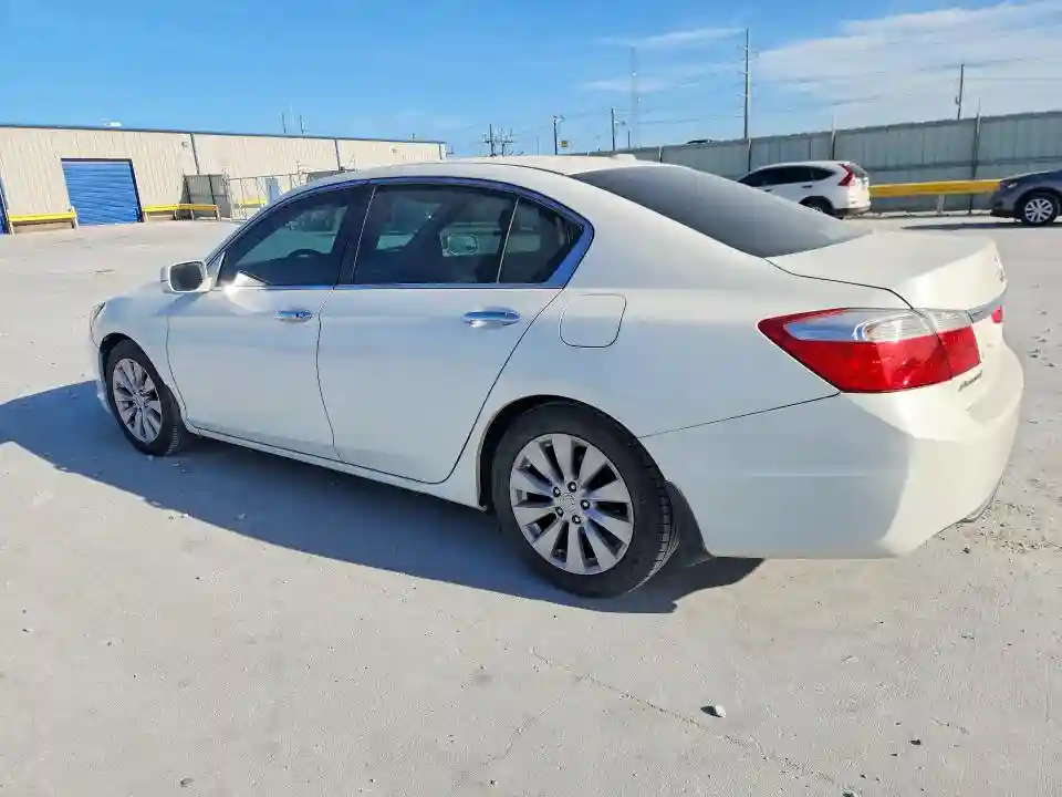 1HGCR2F83DA092153 2013 HONDA ACCORD-1