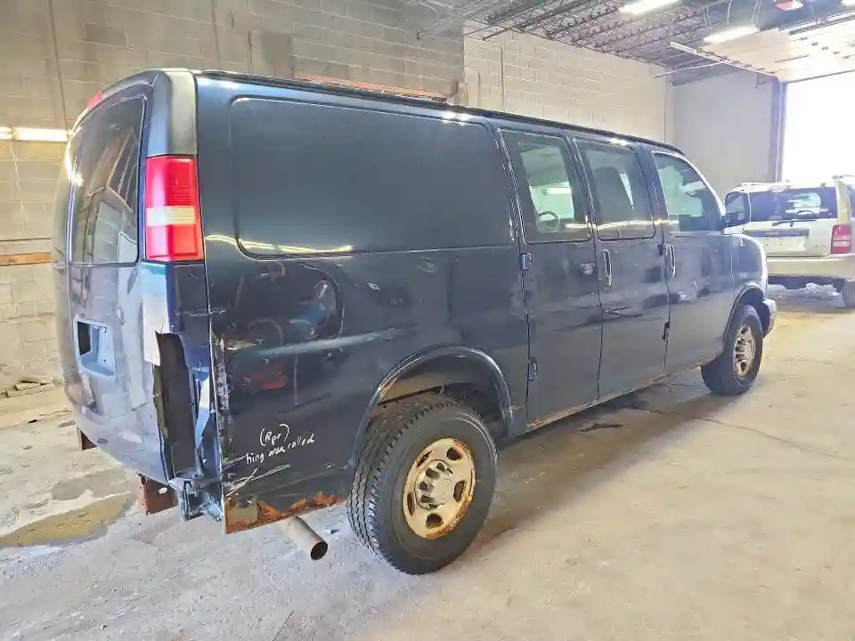 1GCZGTCA7B1118942 2011 CHEVROLET EXPRESS-2