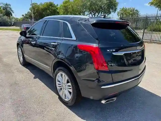 1GYKNERS6JZ139813 2018 CADILLAC XT5-1