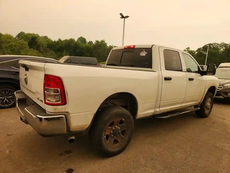 3C6UR5CJ3RG125695 2024 RAM 2500-2