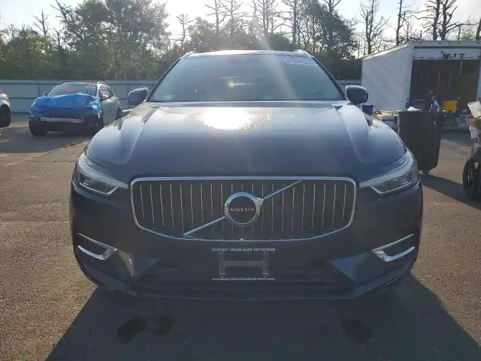YV4102RL9J1064883 2018 VOLVO XC60-4