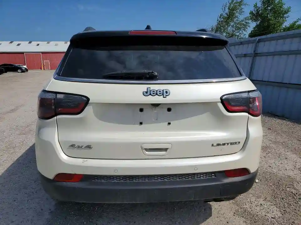 3C4NJDCB3JT417348 2018 JEEP COMPASS-5